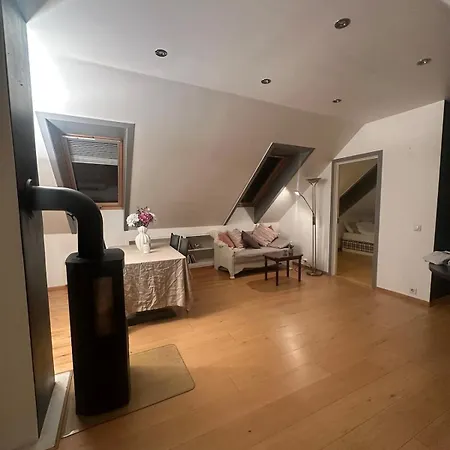 Bright Loft In A Jugend-style Building Close To Brosund Ålesund