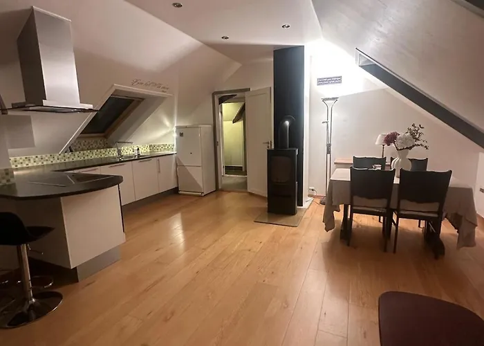 Bright Loft In A Jugend-style Building Close To Brosund Lägenhet *